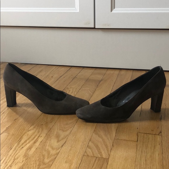 Stuart Weitzman heels - Picture 1 of 2